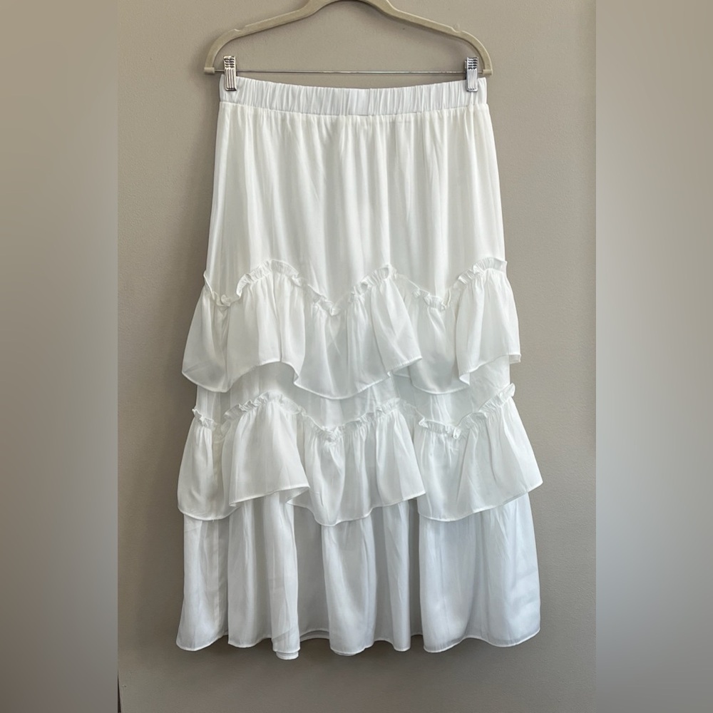 Free the Roses white Ruffle Tiered midi Skirt size large new